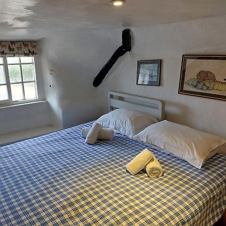 Stable Cottage - Sleeps 6, Near Lulworth Cove Dorchester Bagian luar foto