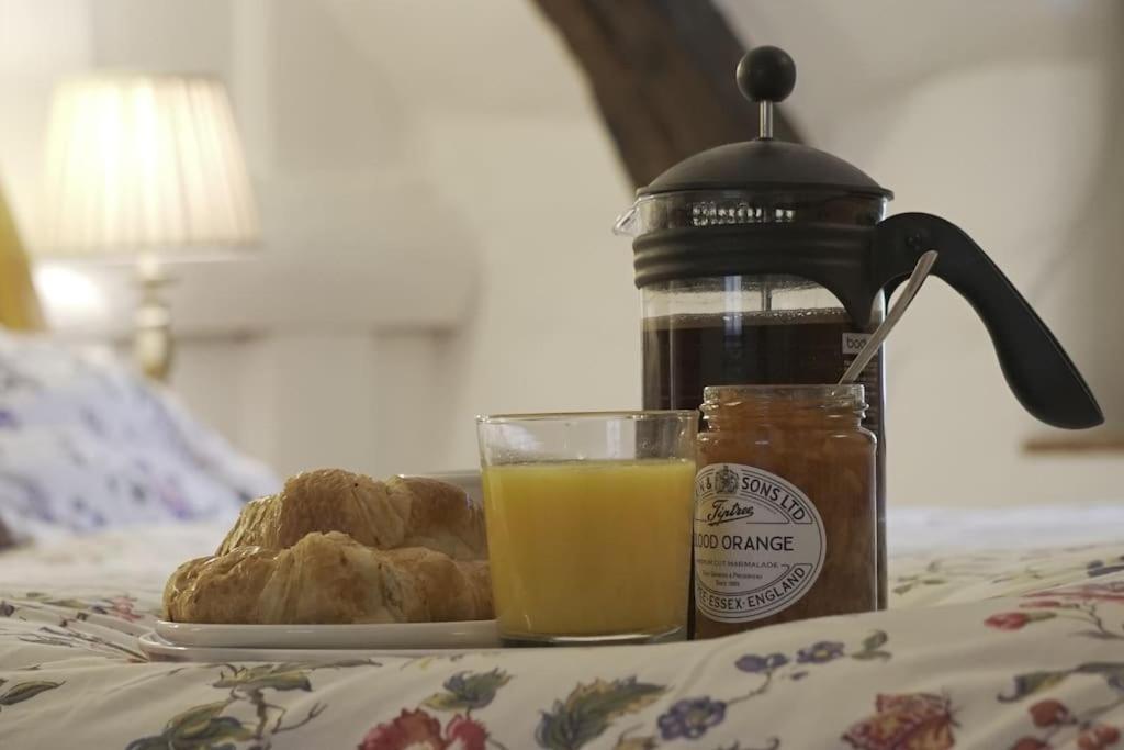 Stable Cottage - Sleeps 6, Near Lulworth Cove Dorchester Bagian luar foto