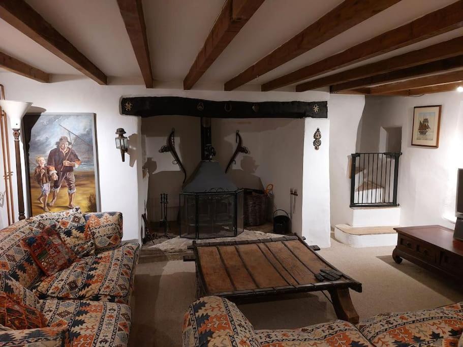 Stable Cottage - Sleeps 6, Near Lulworth Cove Dorchester Bagian luar foto