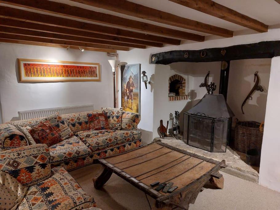 Stable Cottage - Sleeps 6, Near Lulworth Cove Dorchester Bagian luar foto