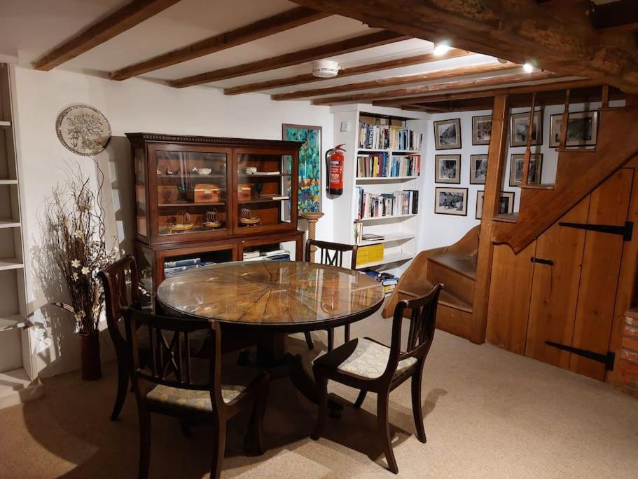 Stable Cottage - Sleeps 6, Near Lulworth Cove Dorchester Bagian luar foto