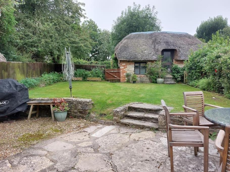 Stable Cottage - Sleeps 6, Near Lulworth Cove Dorchester Bagian luar foto