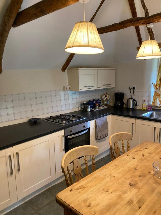 Stable Cottage - Sleeps 6, Near Lulworth Cove Dorchester Bagian luar foto